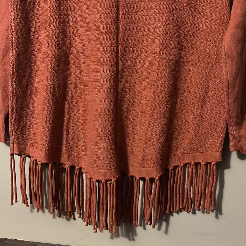 Sweater - Picture 2 of 4